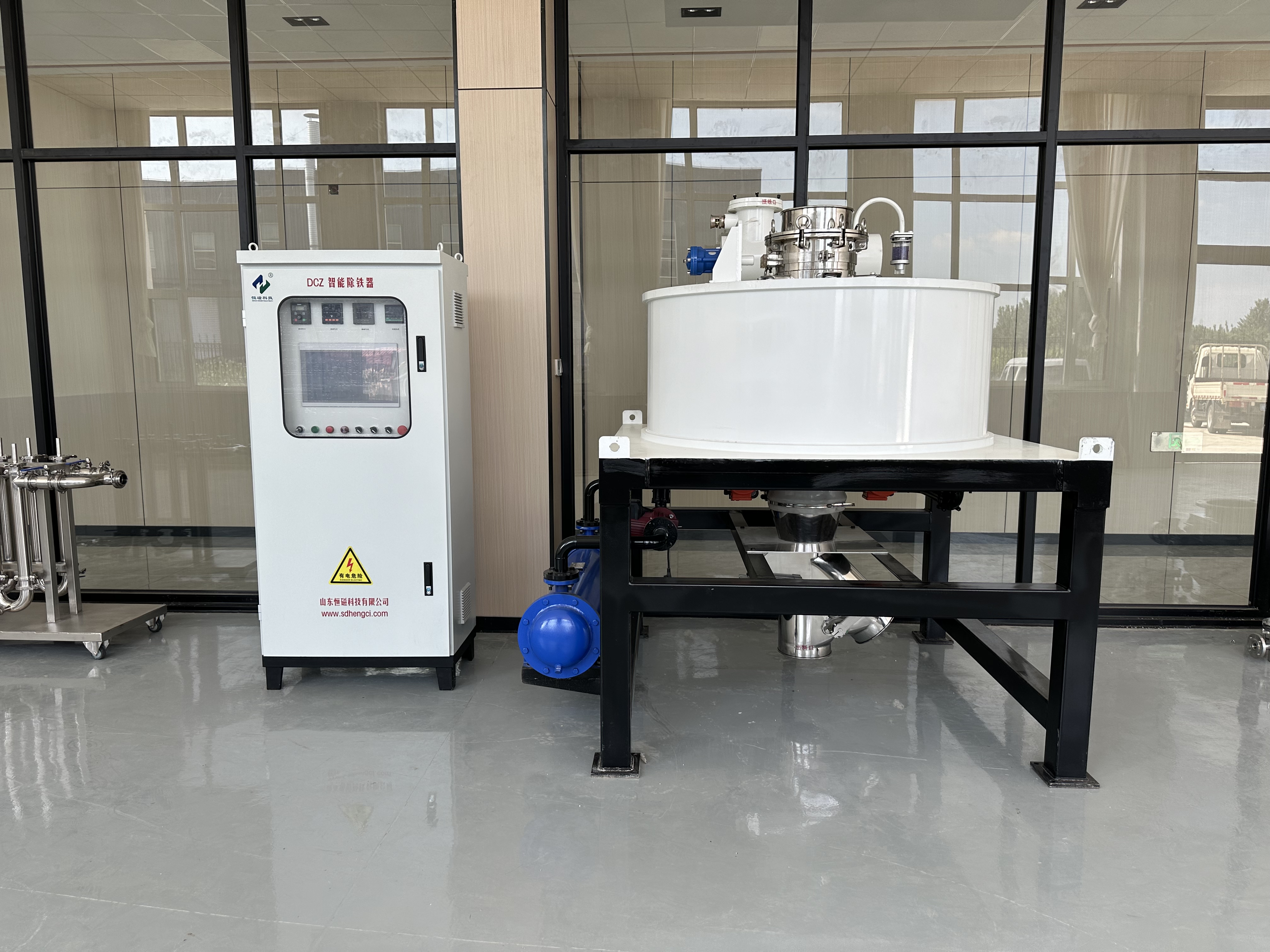 自動電磁磁分離機 自動電磁磁分離機